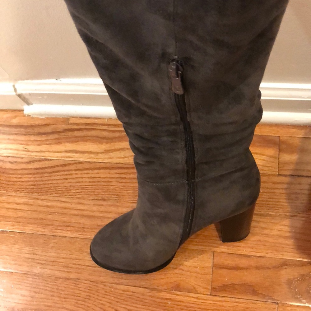 Gray Boots - image 3